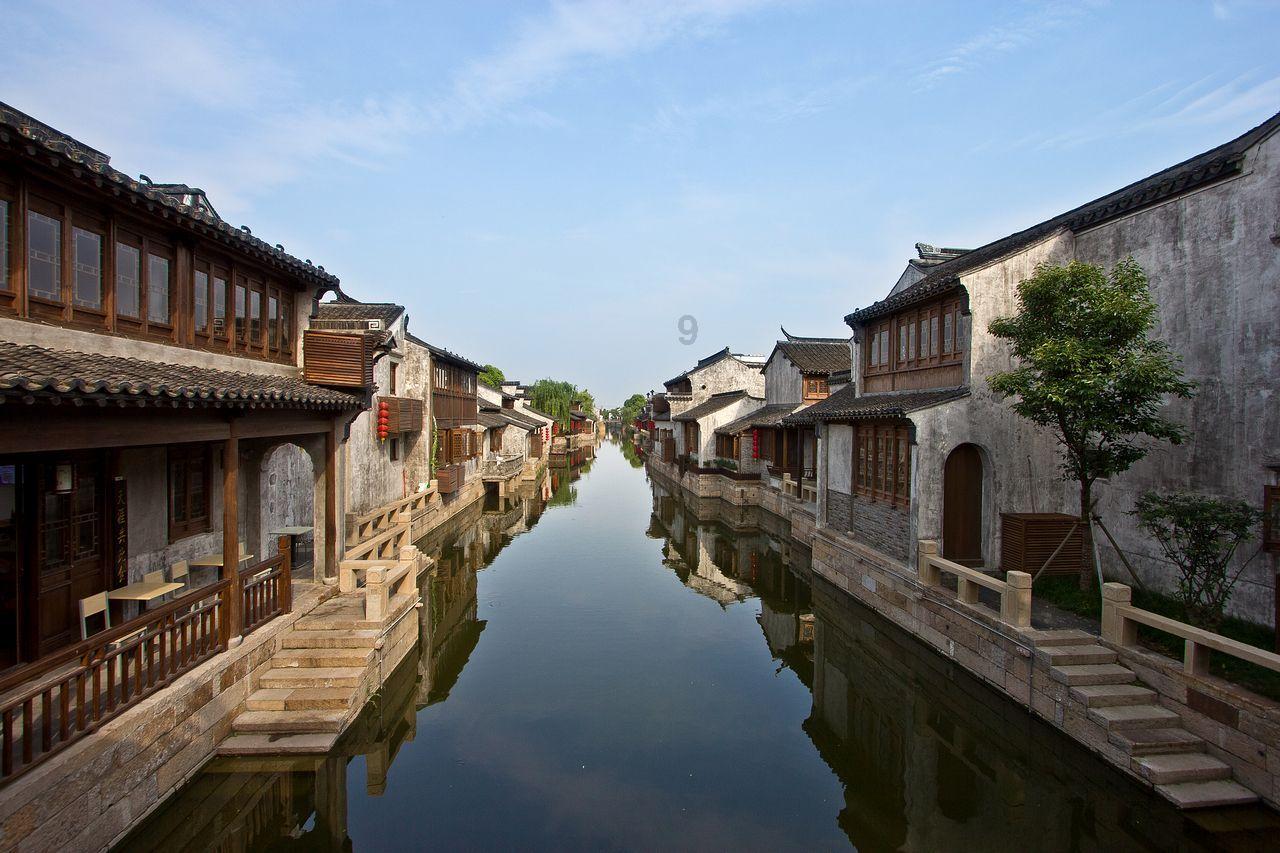 荣盛房地产发展股份有限公司成被执行人，被执行金额107332.0元